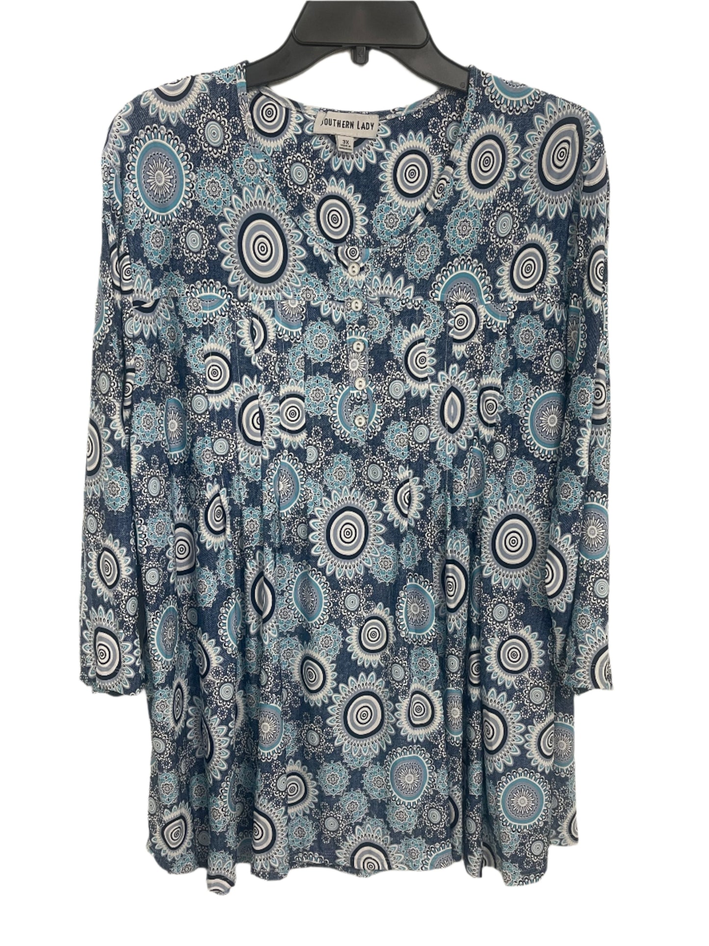 This Plus Size Top is Long with a Fabric in Turq, Blue and Navy Paisley